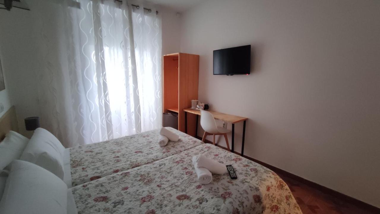 Hostal Aliste Madrid Eksteriør billede