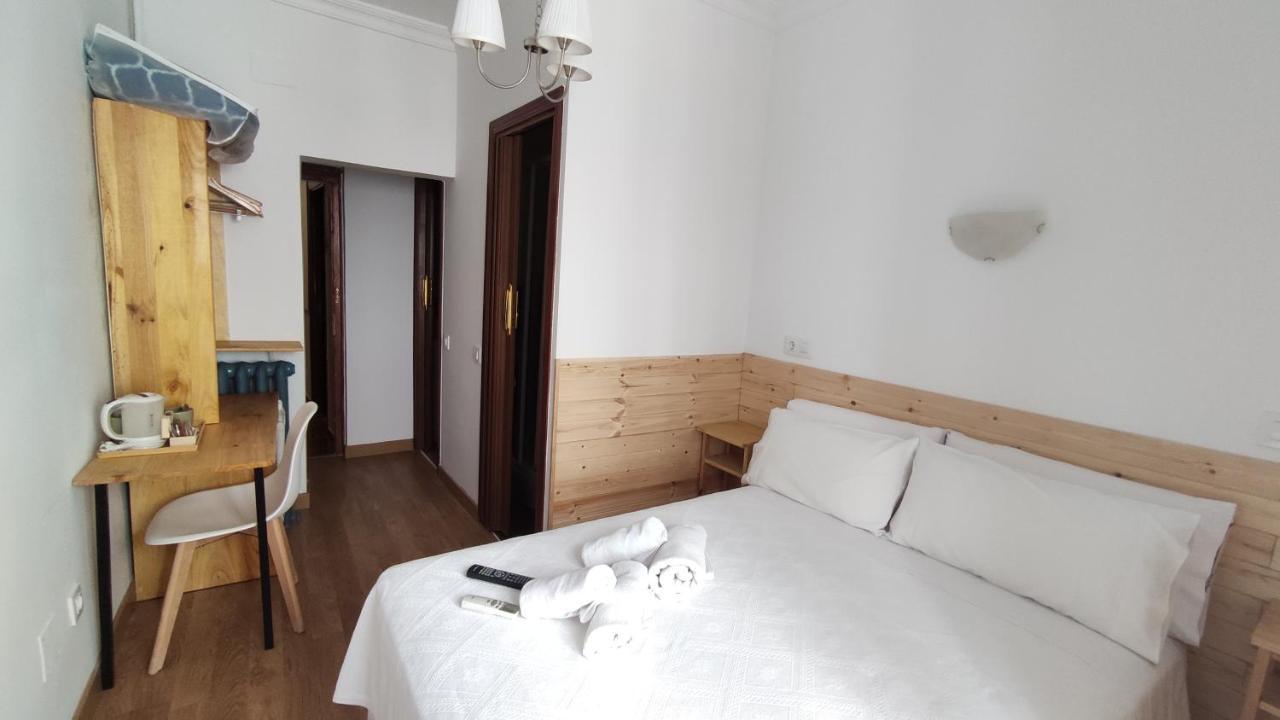 Hostal Aliste Madrid Eksteriør billede