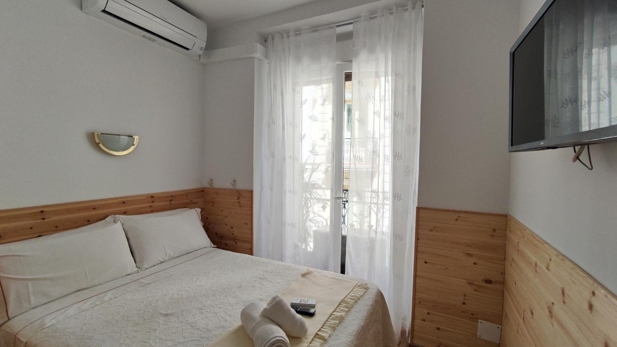 Hostal Aliste Madrid Eksteriør billede