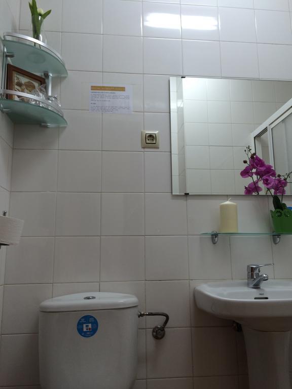 Hostal Aliste Madrid Eksteriør billede