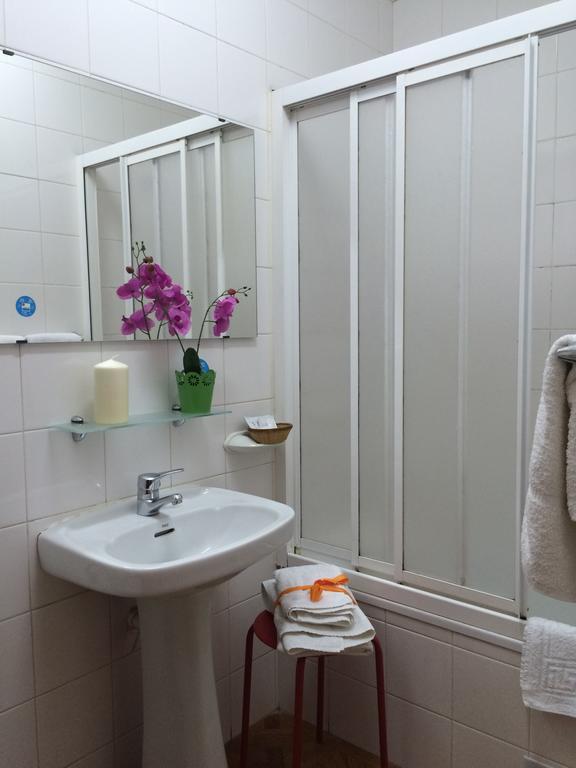 Hostal Aliste Madrid Eksteriør billede