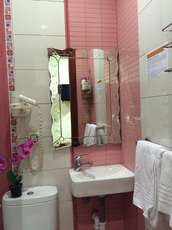 Hostal Aliste Madrid Eksteriør billede